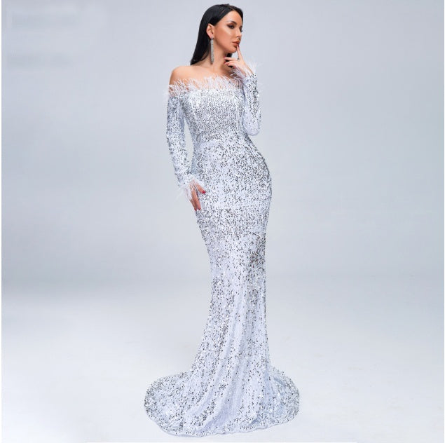 Vestido de Noche Largo Negro con Lentejuelas y Hombros Descubiertos