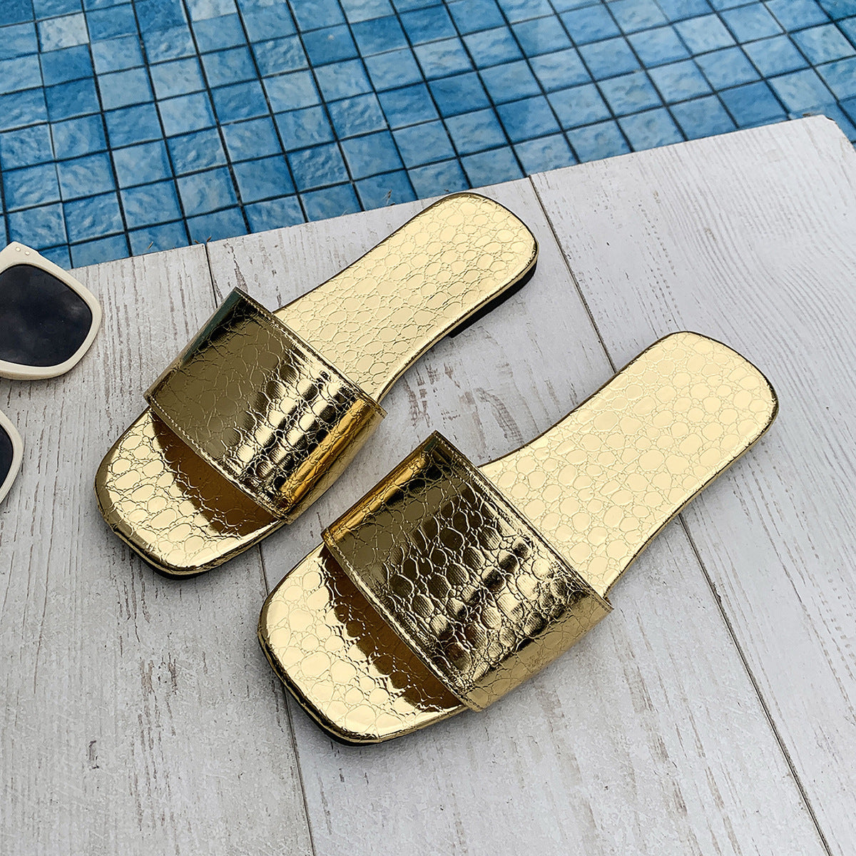 Sandalias planas estilo cocodrilo - nexbuy.com.mx