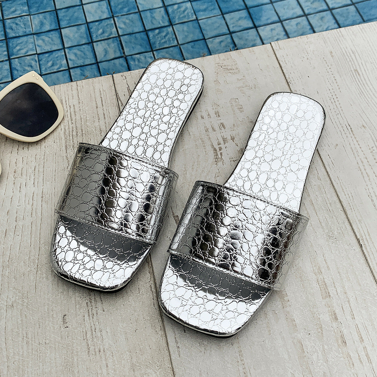 Sandalias planas estilo cocodrilo - nexbuy.com.mx