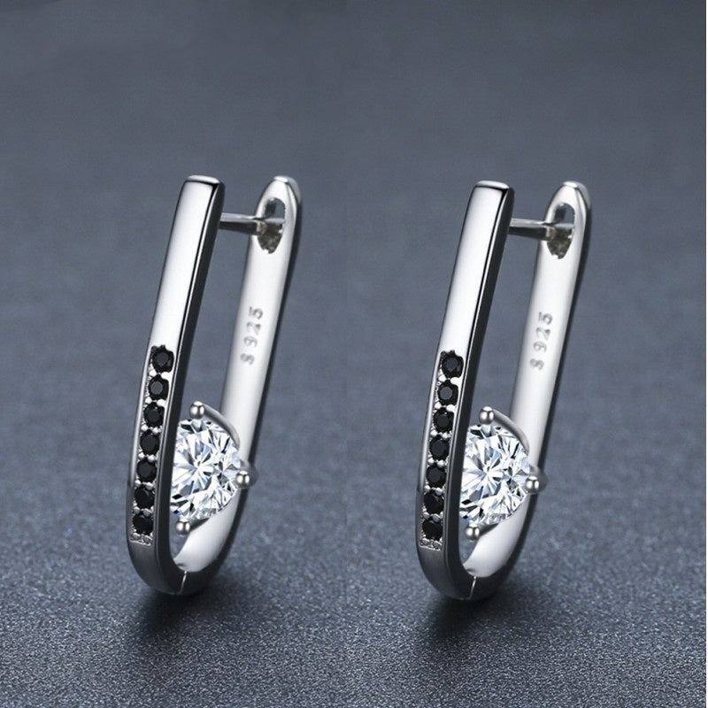 Pendientes en forma de U plateados - nexbuy.com.mx