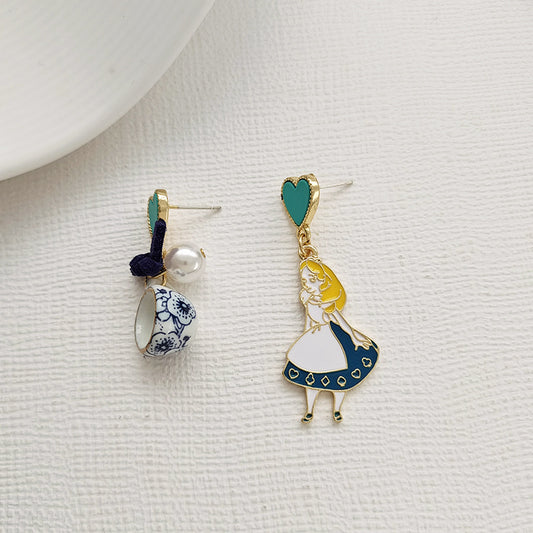 Pendientes Alicia en el país de las maravillas - nexbuy.com.mx