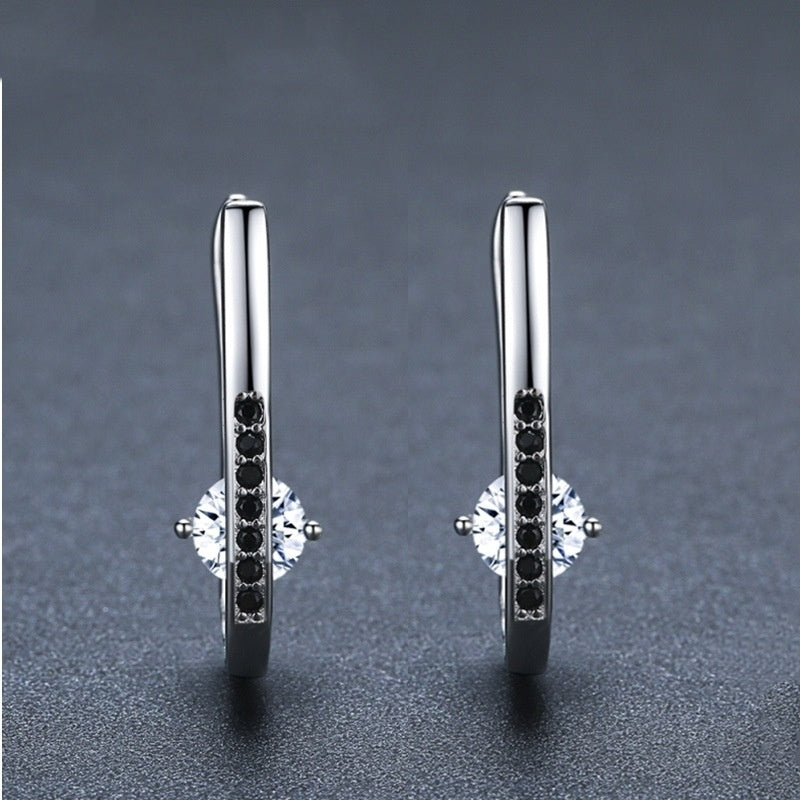 Pendientes en forma de U plateados - nexbuy.com.mx