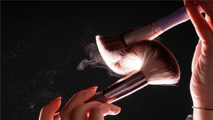 La Belleza como Cuidado Integral: Cómo Consentirte y Sentirte Bien desde Casa