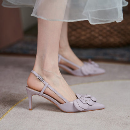 Sandalias de Cuero con Flor Elegante y Hebilla – Estilo Europeo que Florece con Sofisticación - nexbuy.com.mx