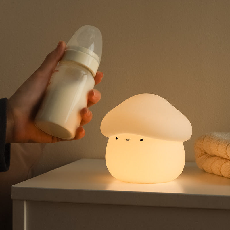 Lámpara Pequeña en Forma de Hongo de Silicona Mushroom Companion - Luz Suave para Dormir - nexbuy.com.mx