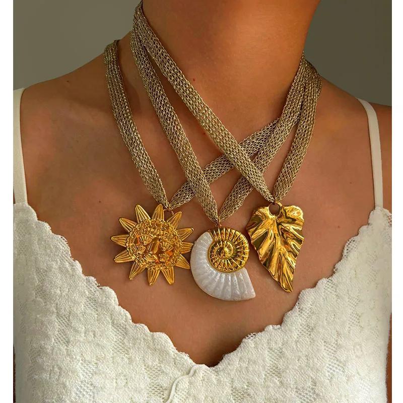 Collares cadena tejida - hoja