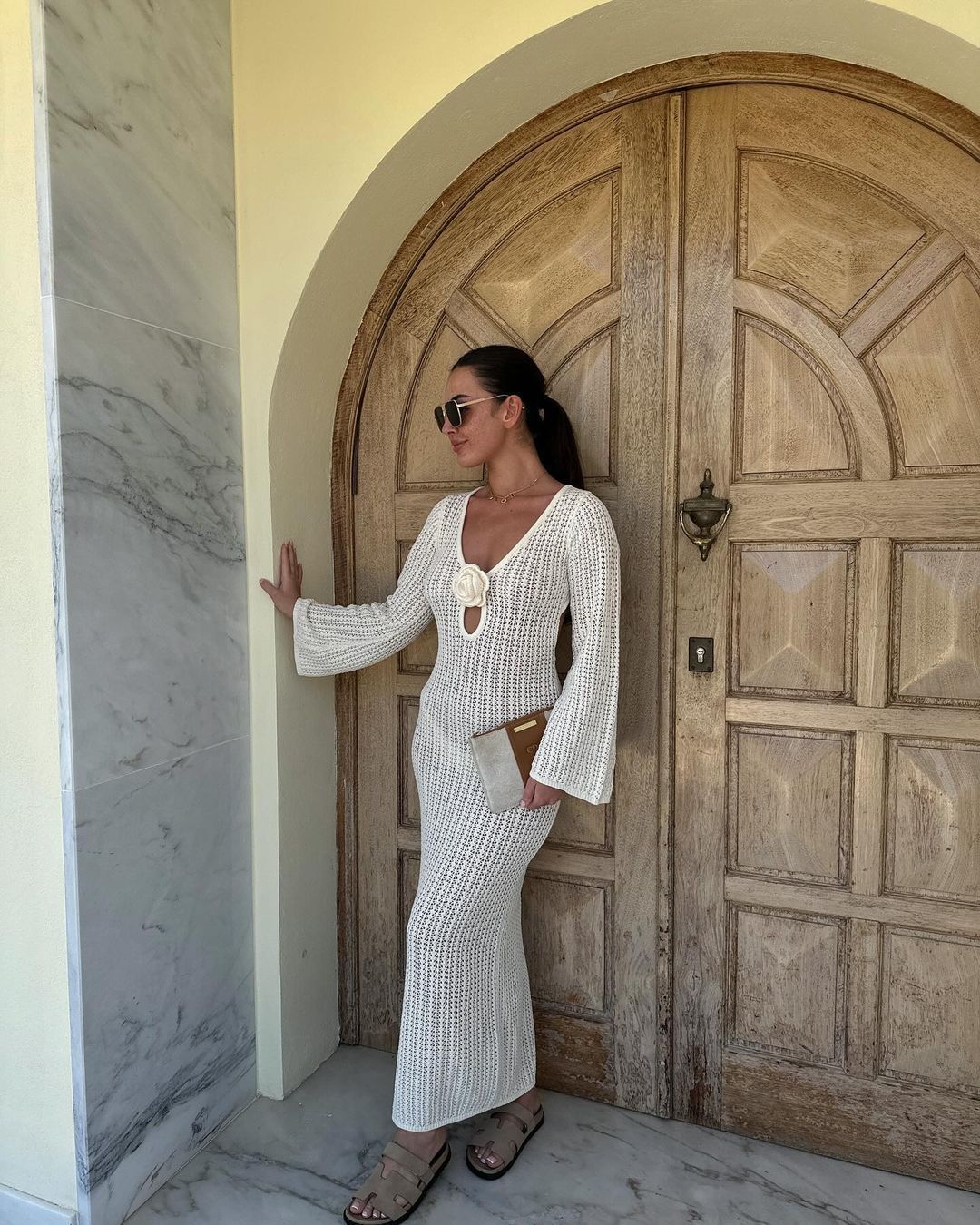 Vestido de Playa Blanco con Escote en V y Espalda Descubierta - nexbuy.com.mx
