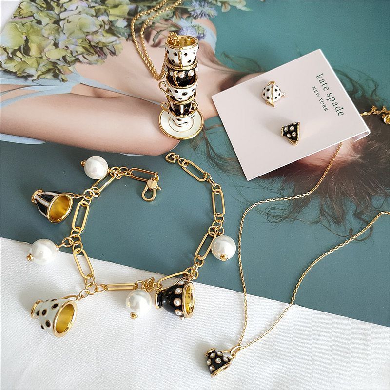 Brazalete con pendientes - nexbuy.com.mx