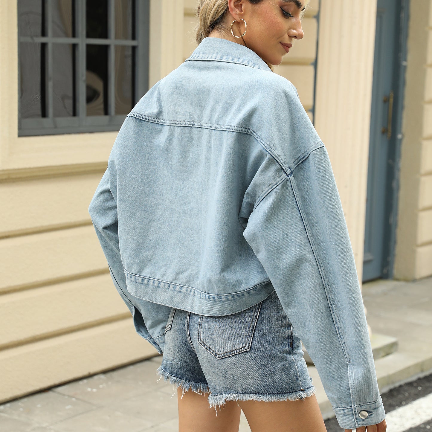 Jacket para Mujer – Estilo Urbano con Manga Larga y Corte Corto - nexbuy.com.mx