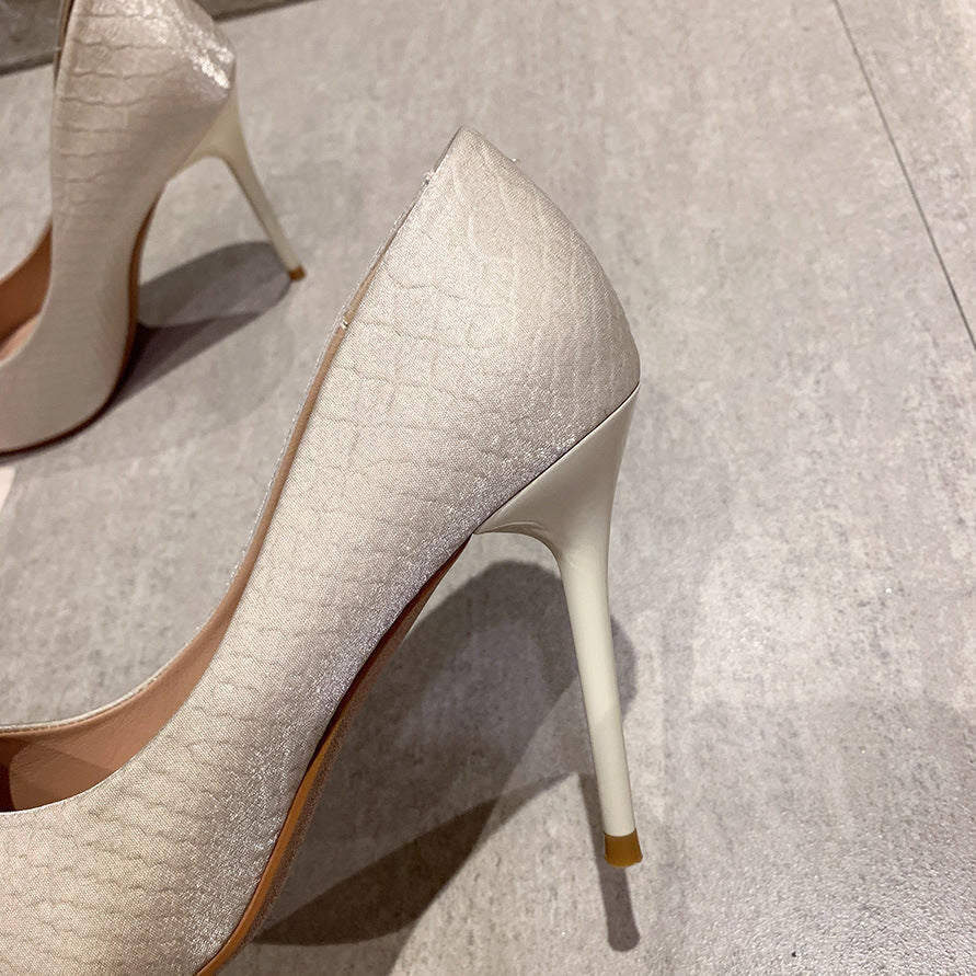 Tacón Alto Puntiagudo con Punta de Estilete – Elegancia Audaz con Estilo Femenino - nexbuy.com.mx