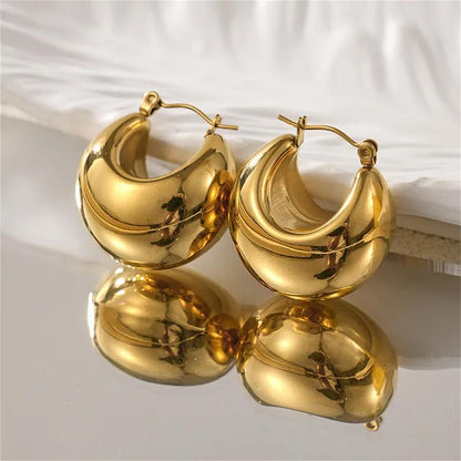 Aretes estilo clásico dorados