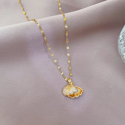Collar de perlas con brillantes