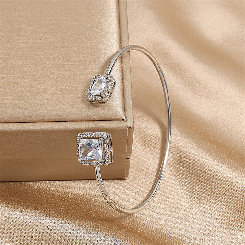 Pulsera simple para mujeres con incrustaciones cuadradas - nexbuy.com.mx