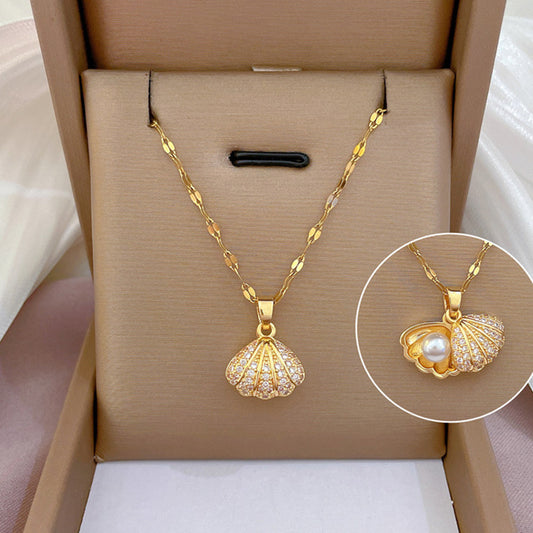 Collar de perlas con diamantes