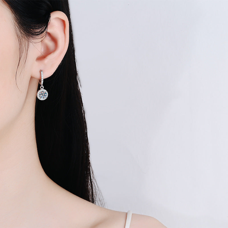 Aretes plateados de estilo coreano