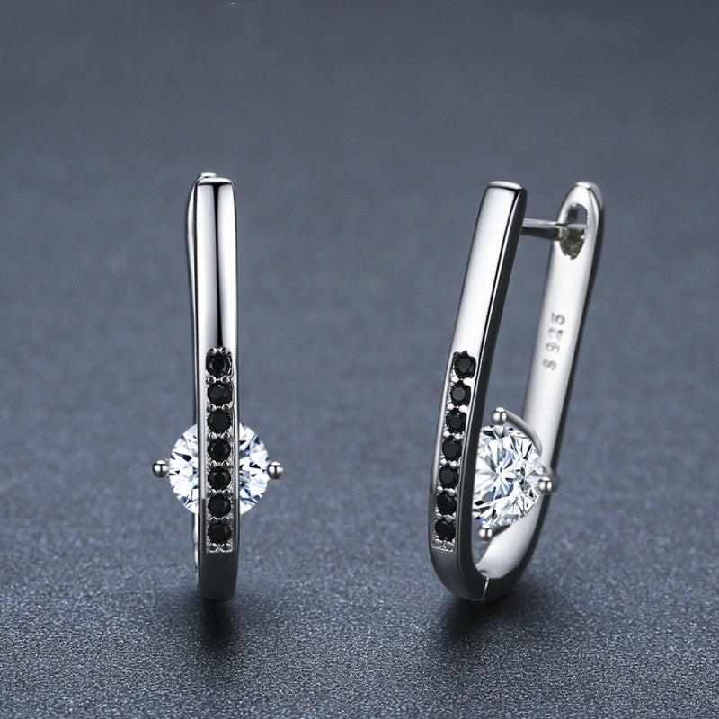 Pendientes en forma de U plateados - nexbuy.com.mx